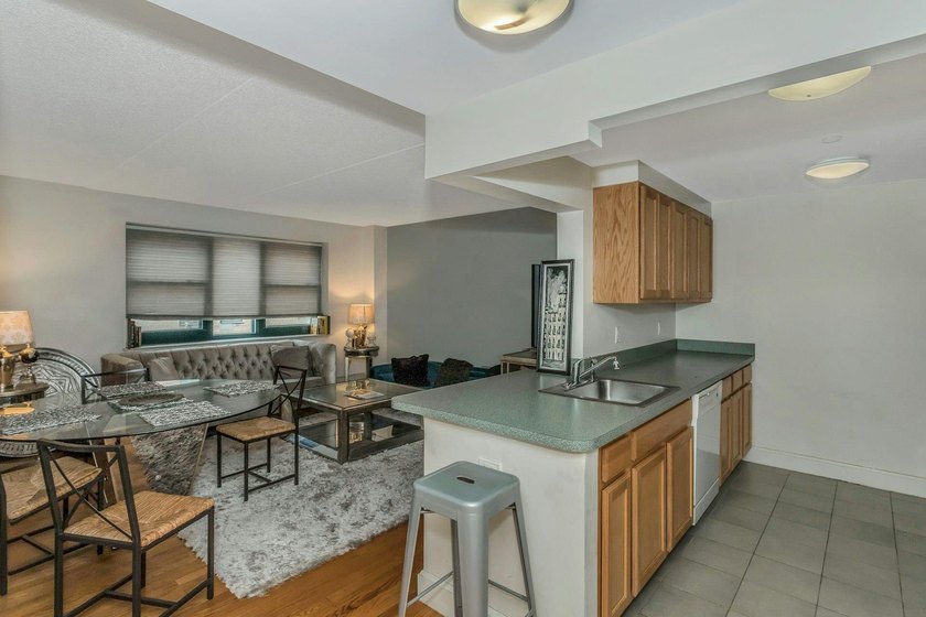 Welcome to your new home in the heart of vibrant Harlem! This - photo 11