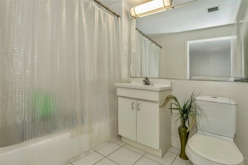 Welcome to your new home in the heart of vibrant Harlem! This - photo 19