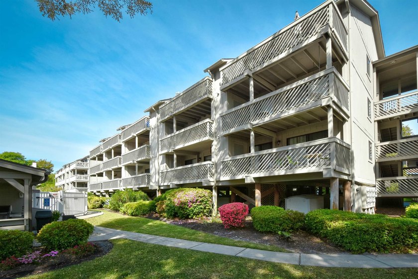 Location! Location! Location! Welcome to this 2 bedroom 2 bath - photo 3