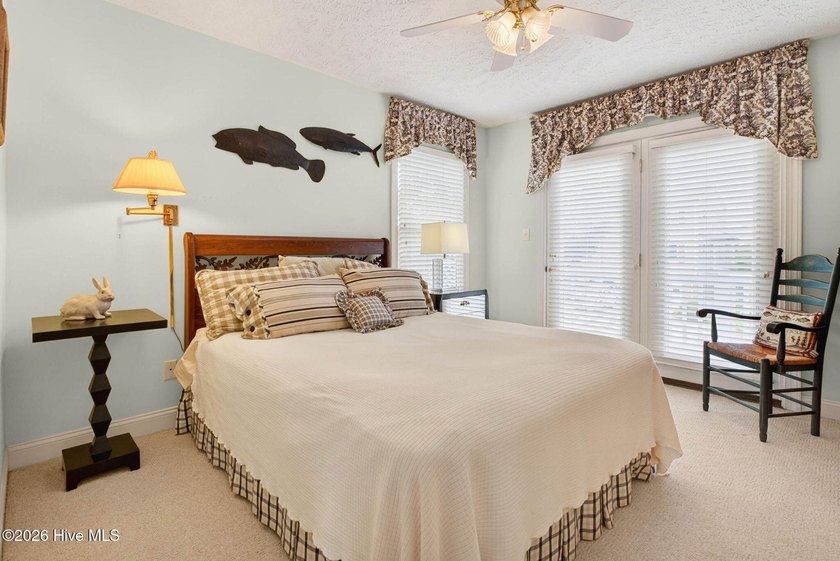 Wake up to ocean breezes and end your days with glowing coastal - photo 45