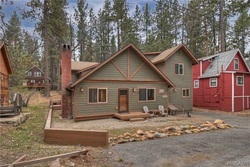 This home is for those that want a remodeled house with room to - photo 49