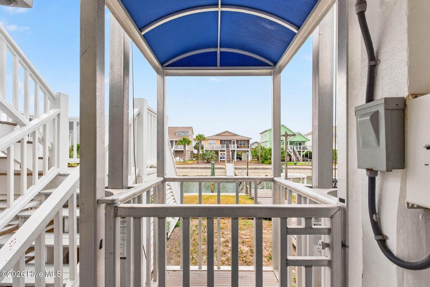 Wake up to ocean breezes and end your days with glowing coastal - photo 49