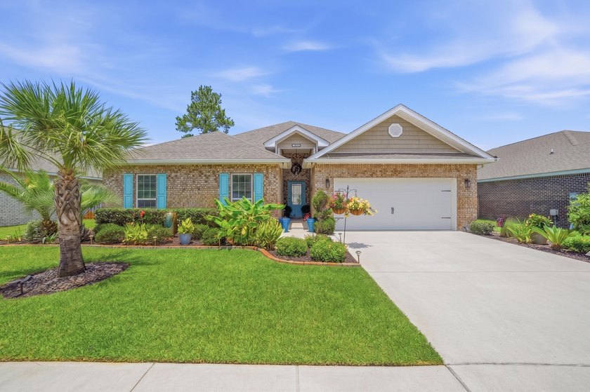 Rare opportunity to purchase this pool home with water views! - photo 3