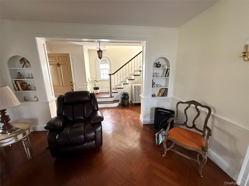 Nestled in the heart of the Rochelle Heights Historic District - photo 10