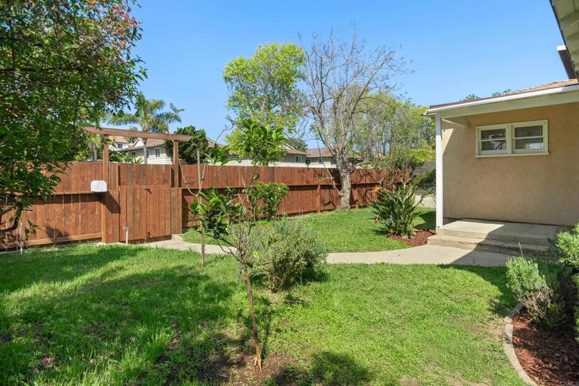 135 4th St - photo 4