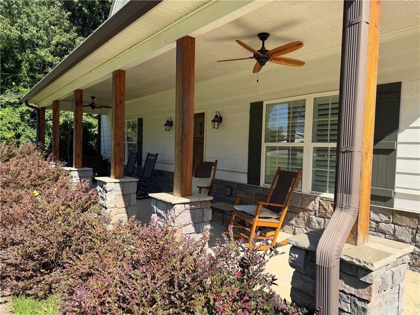 Buford City Schools! Don't miss this beautifully maintained - photo 3