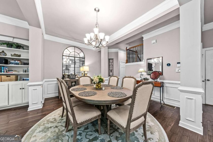 FEE SIMPLE townhome in MINT CONDITION offering one of the - photo 7