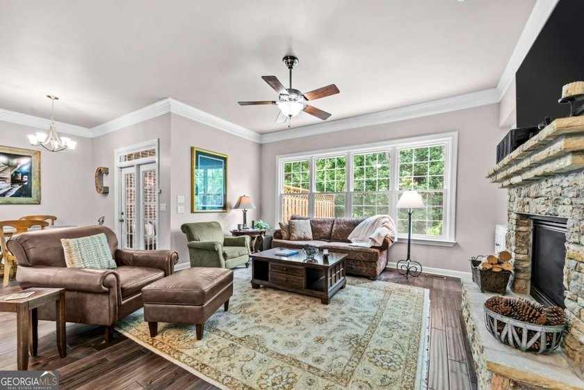 FEE SIMPLE townhome in MINT CONDITION offering one of the - photo 10