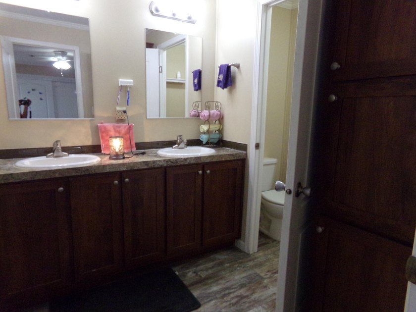 Motivated seller! 2018 Beauty-move-in ready and worry free! This - photo 15