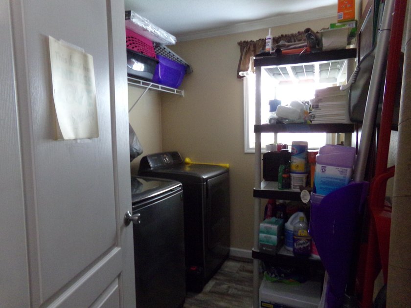 Motivated seller! 2018 Beauty-move-in ready and worry free! This - photo 23