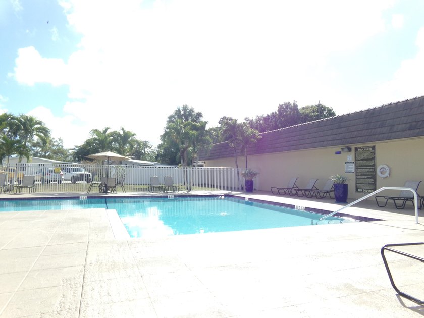 Motivated seller! 2018 Beauty-move-in ready and worry free! This - photo 45