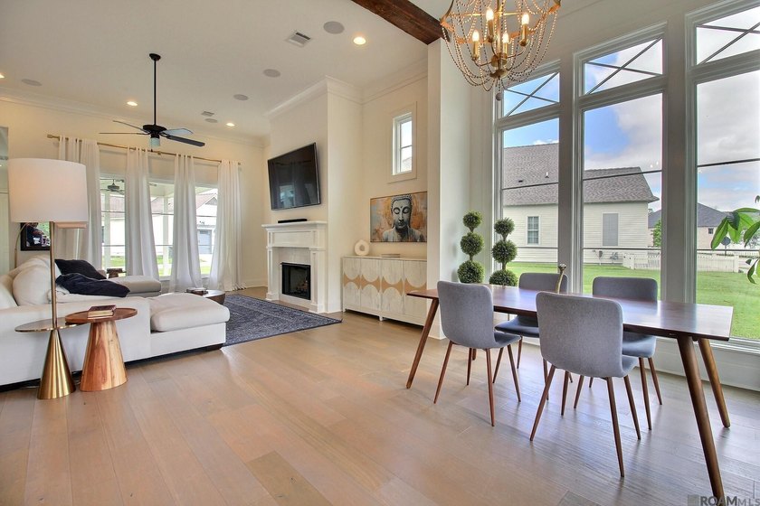 Stunning with a true stately presence, this beautifully designed - photo 8