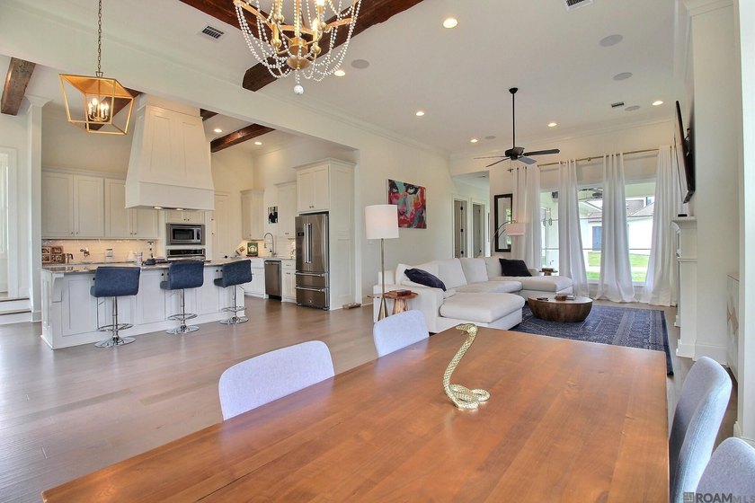 Stunning with a true stately presence, this beautifully designed - photo 9