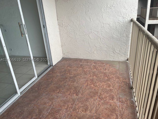 Nice 2/2 on the 5th floor with remodeled kitchen with new soft - photo 8