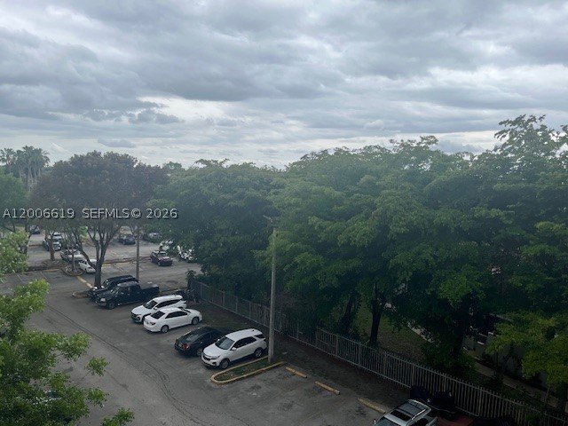 Nice 2/2 on the 5th floor with remodeled kitchen with new soft - photo 9