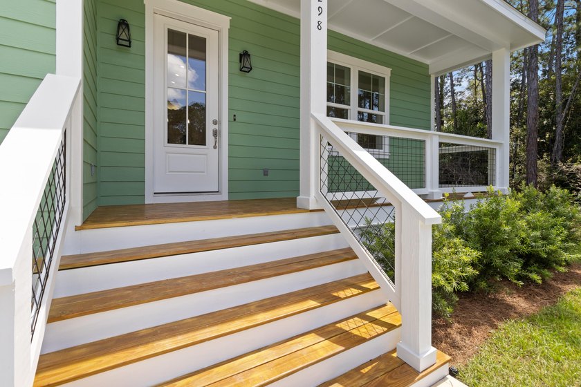 This beautifully finished 3 bed, 2.5 bath home offers 1,398 sqft - photo 3
