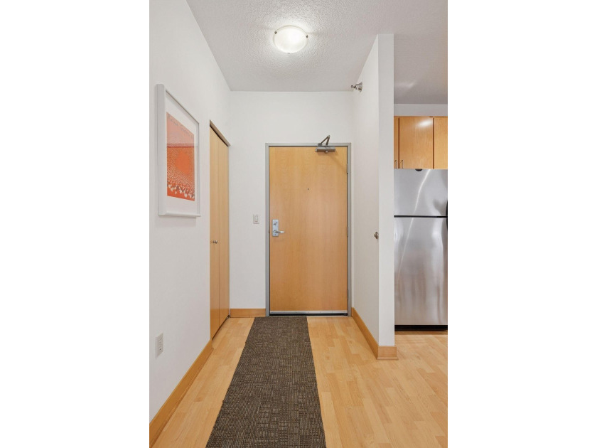 Welcome to University Flats in Prospect Park! Walk, bike, or - photo 5