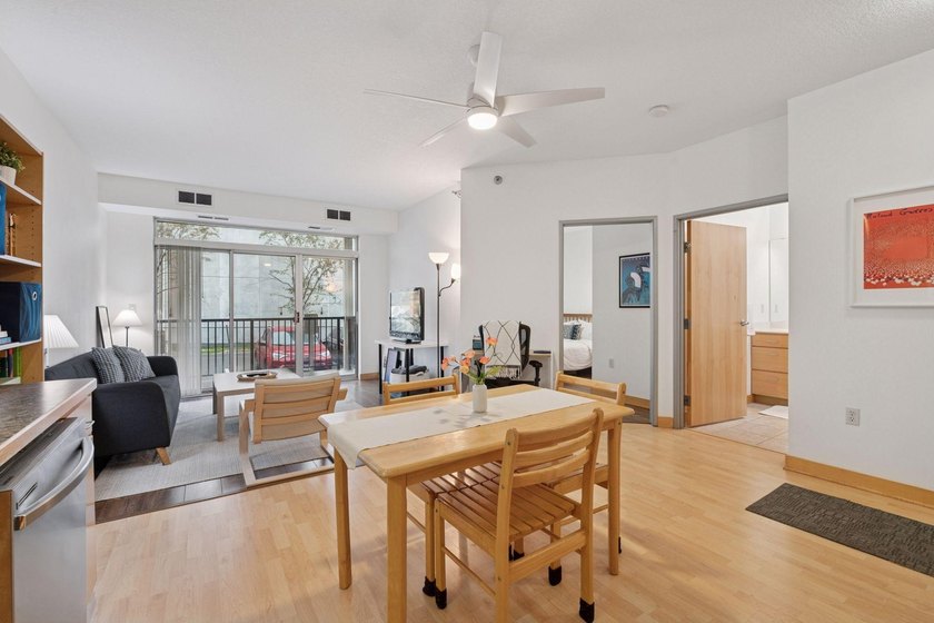 Welcome to University Flats in Prospect Park! Walk, bike, or - photo 9