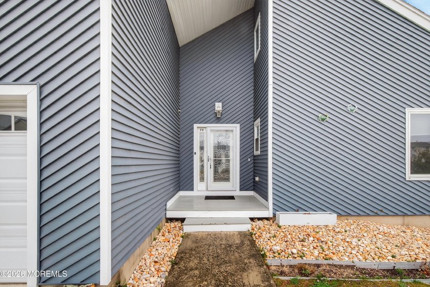 WELCOME TO THIS STUNNING CONTENPORARY HOME LOCATED IN THE HIGHLY - photo 6