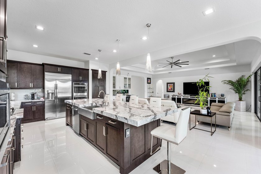 Why wait to build? This stunning 2019 estate home in highly - photo 16