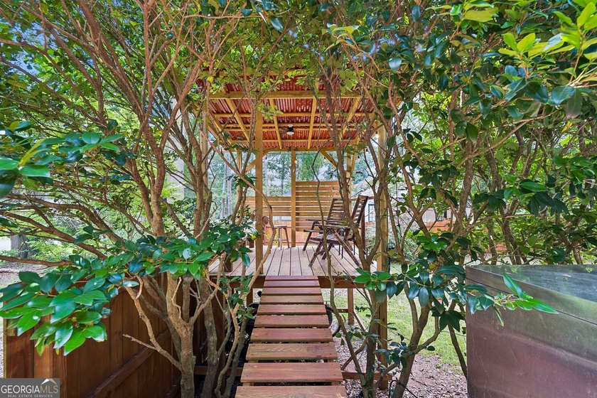 Located in sought-after East Lake, within the coveted 1st-tier - photo 3