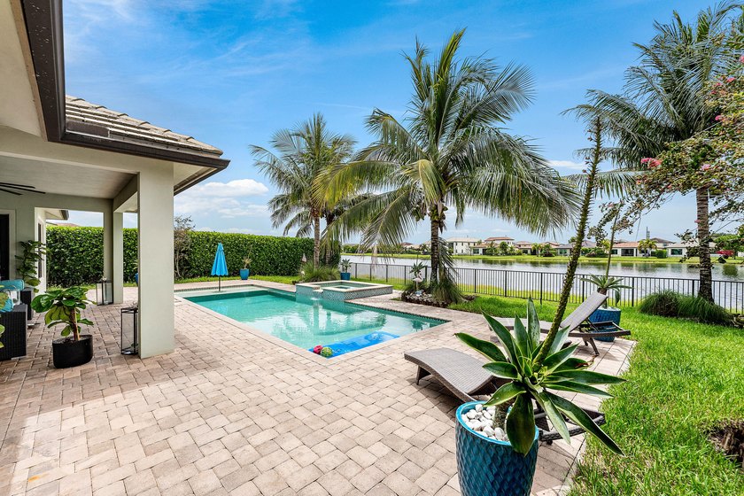 Why wait to build? This stunning 2019 estate home in highly - photo 37