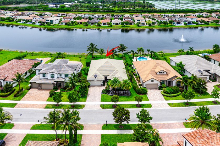 Why wait to build? This stunning 2019 estate home in highly - photo 42