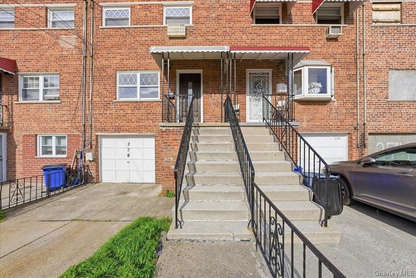 Fully renovated Single Family located in the highly sought-after - photo 34