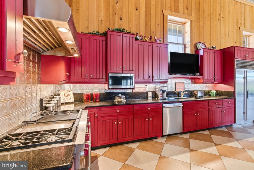 Charlottesville Area Lodge - Guesthouse - Barndominium Winery - photo 41