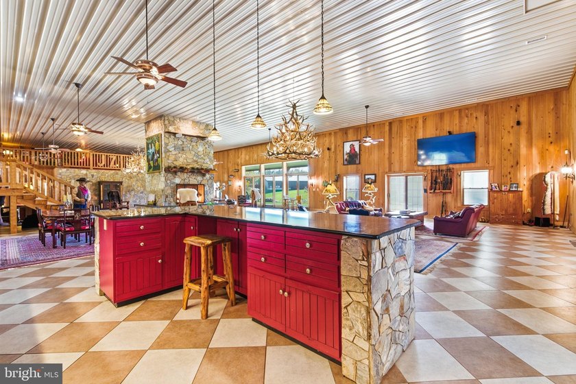 Charlottesville Area Lodge - Guesthouse - Barndominium Winery - photo 43