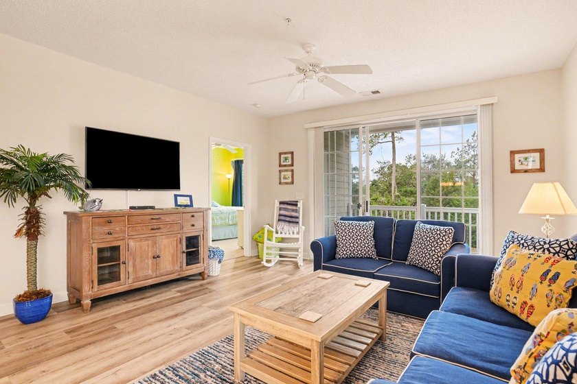 Welcome to this bright and beachy 2-bedroom, 2-bath end-unit - photo 10