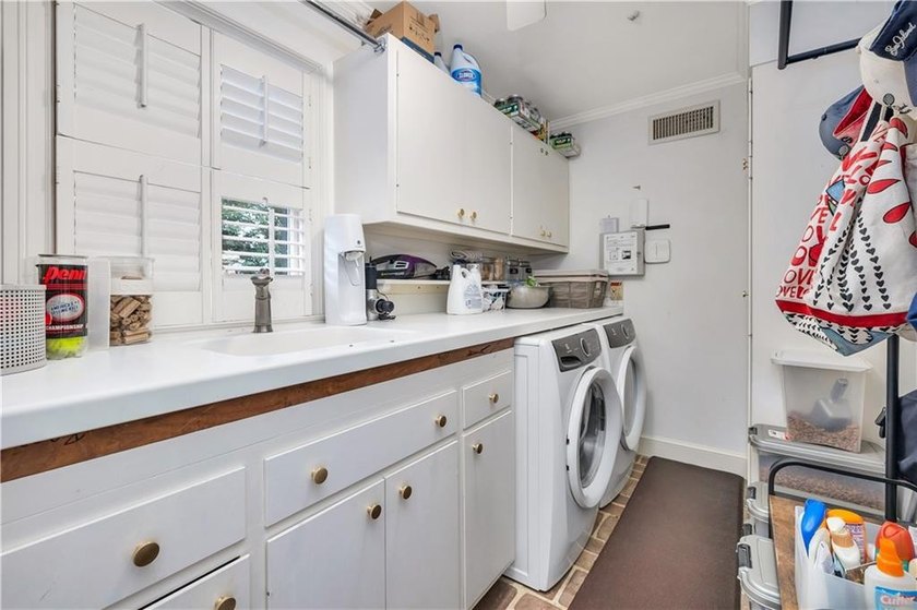 2nd home from the Ocean!!!A Charming Sea Island Cottage is - photo 15