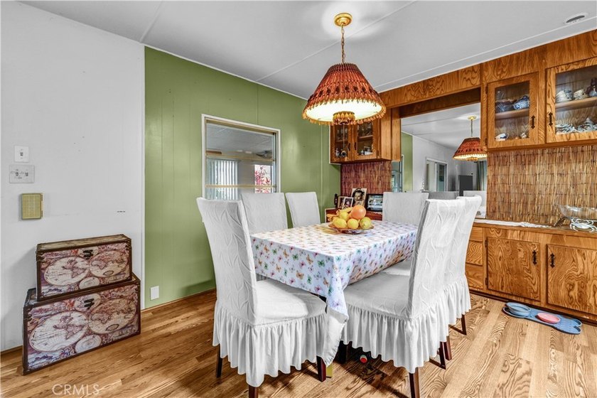 * *MOVE IN READY CORNER LOT WITH TIKI ROOM AND LARGE YARD.* - photo 17