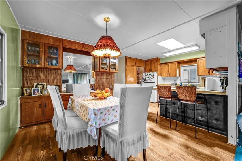 * *MOVE IN READY CORNER LOT WITH TIKI ROOM AND LARGE YARD.* - photo 19