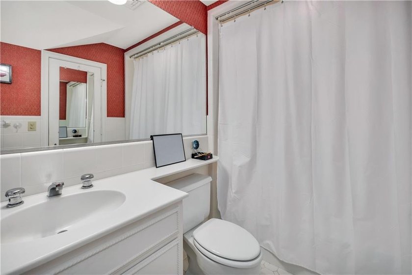 2nd home from the Ocean!!!A Charming Sea Island Cottage is - photo 36