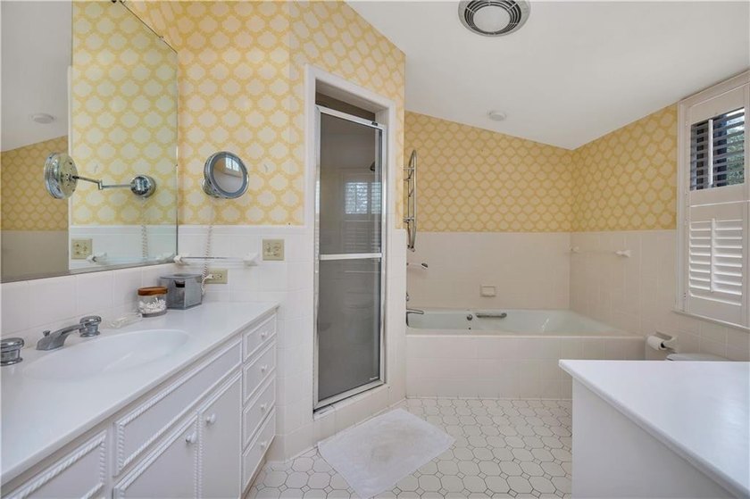 2nd home from the Ocean!!!A Charming Sea Island Cottage is - photo 39
