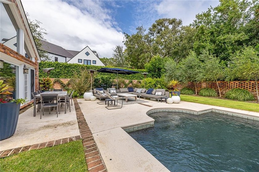2nd home from the Ocean!!!A Charming Sea Island Cottage is - photo 46