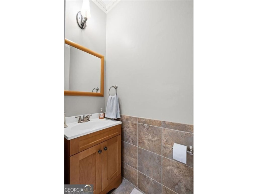 Welcome home to this stunning, move-in-ready 4-bedroom beauty - photo 17