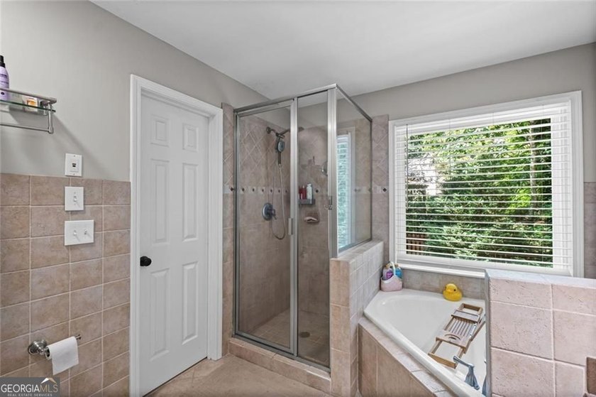 Welcome home to this stunning, move-in-ready 4-bedroom beauty - photo 24