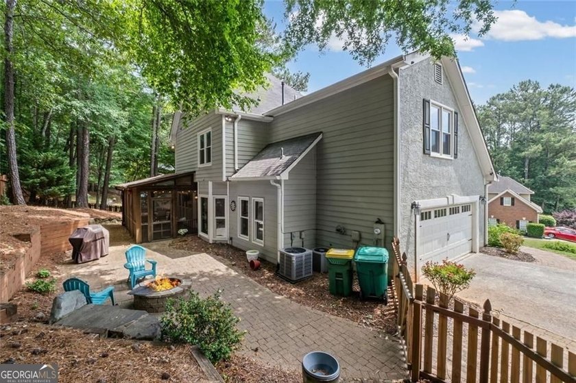 Welcome home to this stunning, move-in-ready 4-bedroom beauty - photo 42