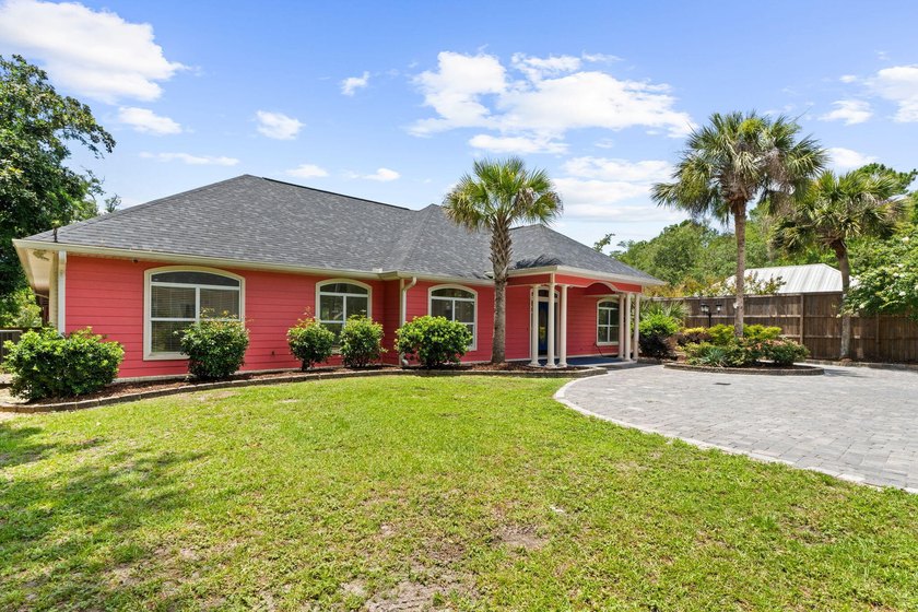 Waterfront multigenerational dream home on half an acre, all on - photo 3