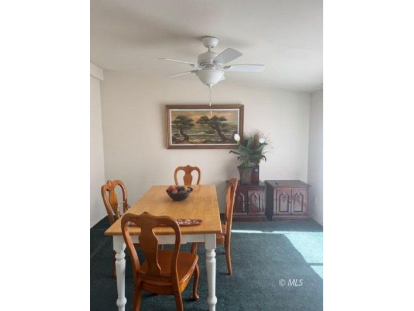 Elegant 4 bedroom 2.5 bath home in California Pines subdivision - photo 7