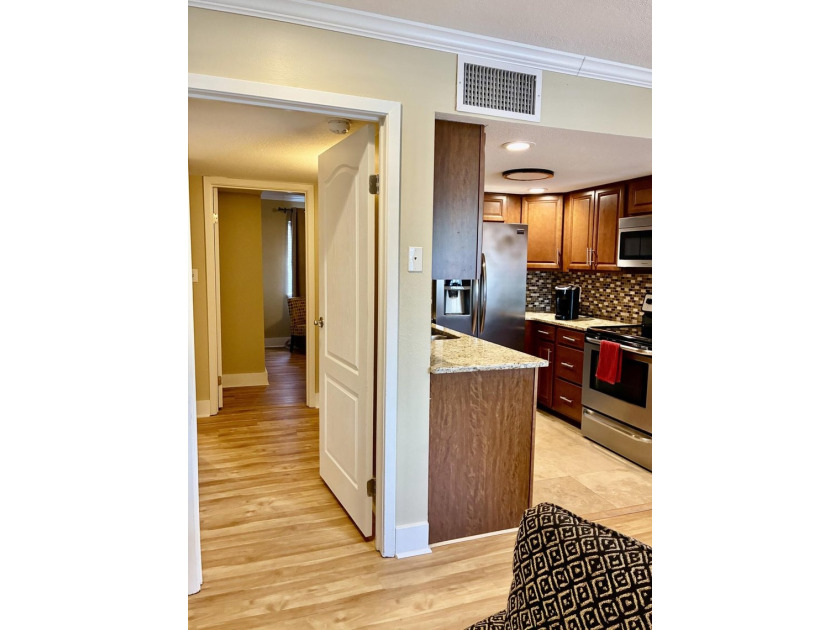 Beautifully remodeled 2-bedroom, 1 bath condo in sought after - photo 6