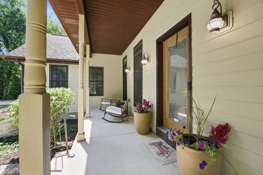 Some homes offer ACREAGE and others offer PRIVACY, but this one - photo 4