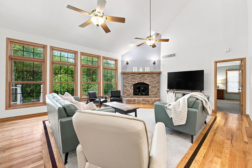 Some homes offer ACREAGE and others offer PRIVACY, but this one - photo 8