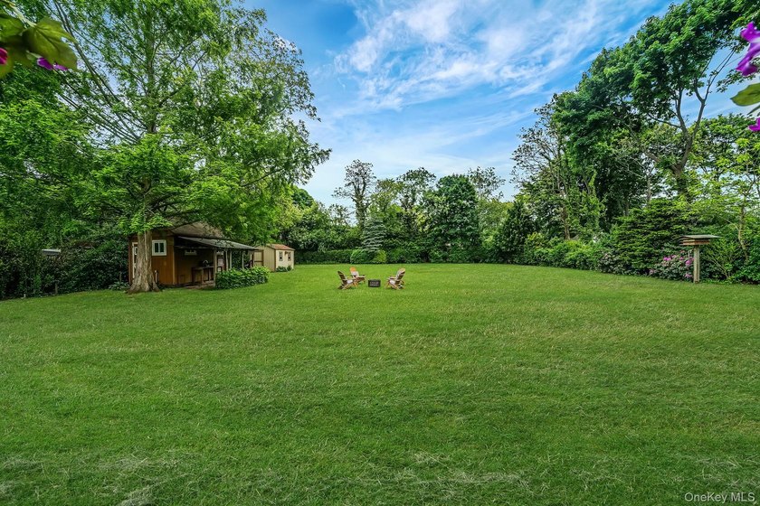 Welcome Home to your own hidden Bellport gem South of Montauk - photo 5