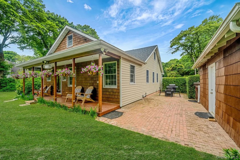 Welcome Home to your own hidden Bellport gem South of Montauk - photo 8