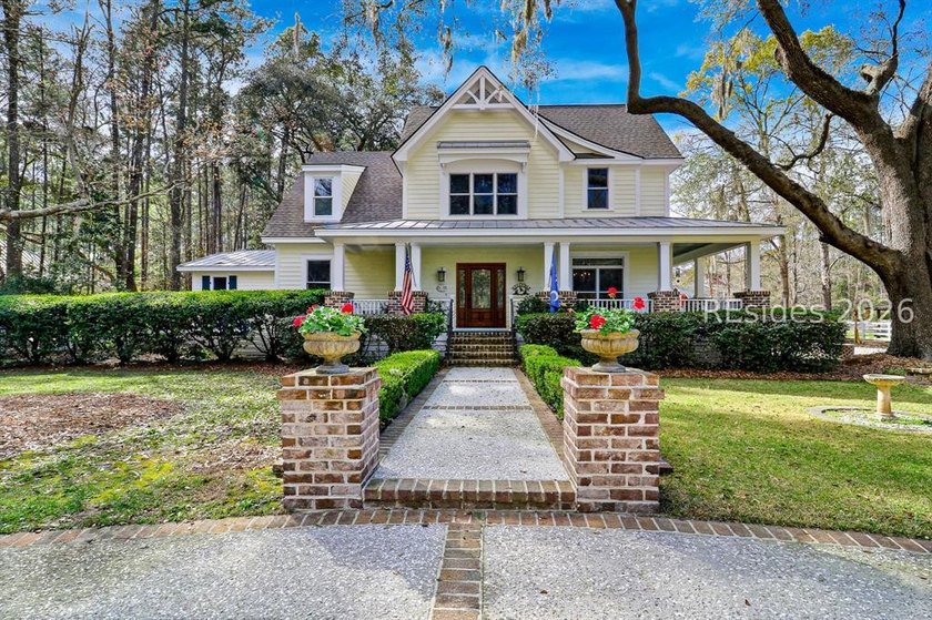 Arguably one of the most coveted estates in Rose Dhu Creek - photo 3