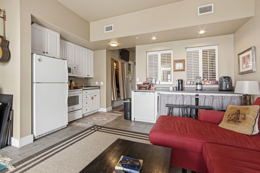 Incredible opportunity in the heart of Gulf Place Town Center on - photo 8