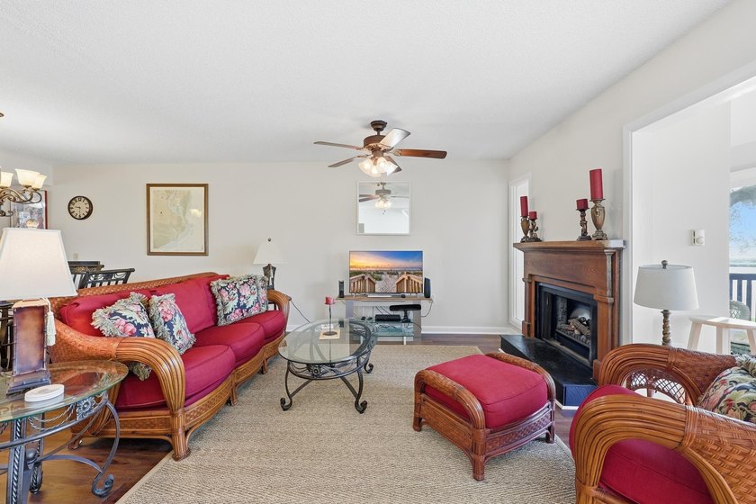 117 Finch Dr. #272 offers a rare opportunity to enjoy the - photo 8